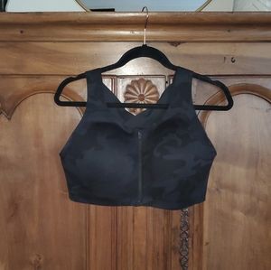 Lululemon Enlite Front Zip Sports Bra, size 38 DD, camo print